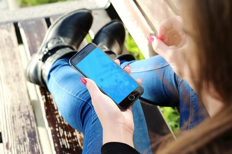Luz azul do smartphone - Cultura Alternativa