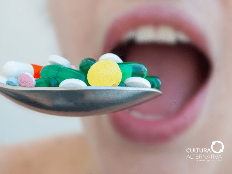 Uso de antidepressivos em adultos - Dicas para transportar remédios no avião - Cultura Alternativa