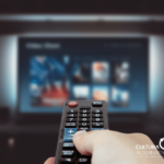 Tela Brasil - Streaming gratuito - Lançamentos da Netflix - Livros que serão adaptados nas plataformas de streaming - serviços de streaming - Cultura Alternativa