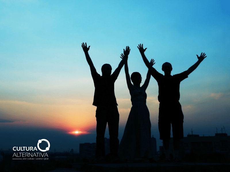 A importância que as relações pessoais -Viajar com amigos - Amigos positivos - Amigo - A importância de se ter amigos - Cultura Alternativa