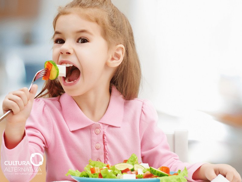 Crianças comendo saudável - Cultura Alternativa