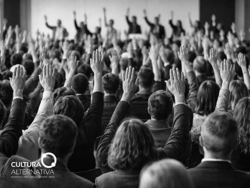 Democracia é a construção de consensos - Cultura Alternativa