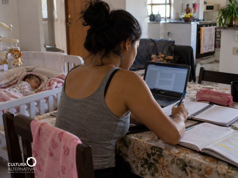 maternidade na adolescência e escola - Site Cultura Alternativa